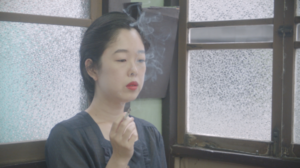 第二部：吸煙的女人